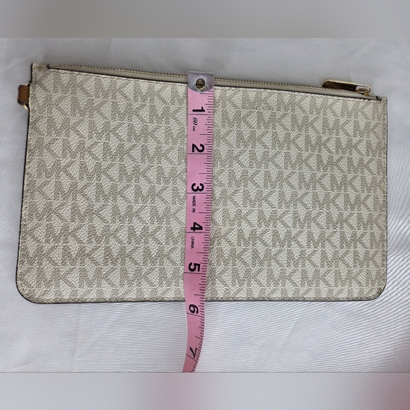 Michael Kors Cream Leather Wristlet - Picture 8 of 8